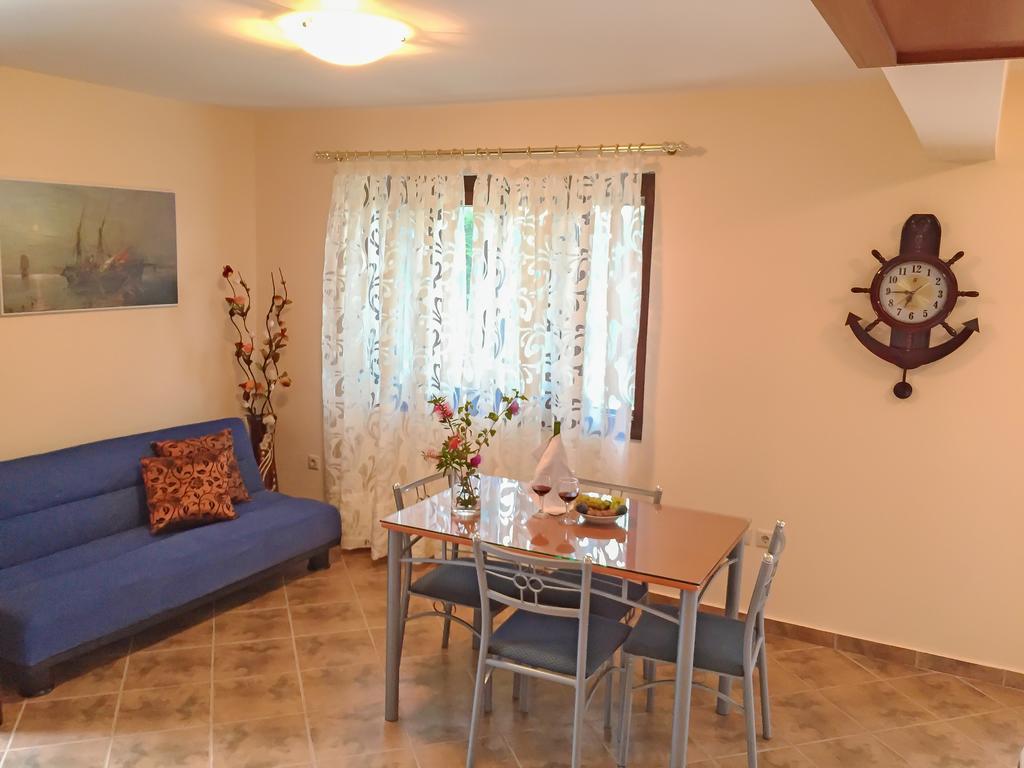 Glyfada Villas Parálion Ástros エクステリア 写真